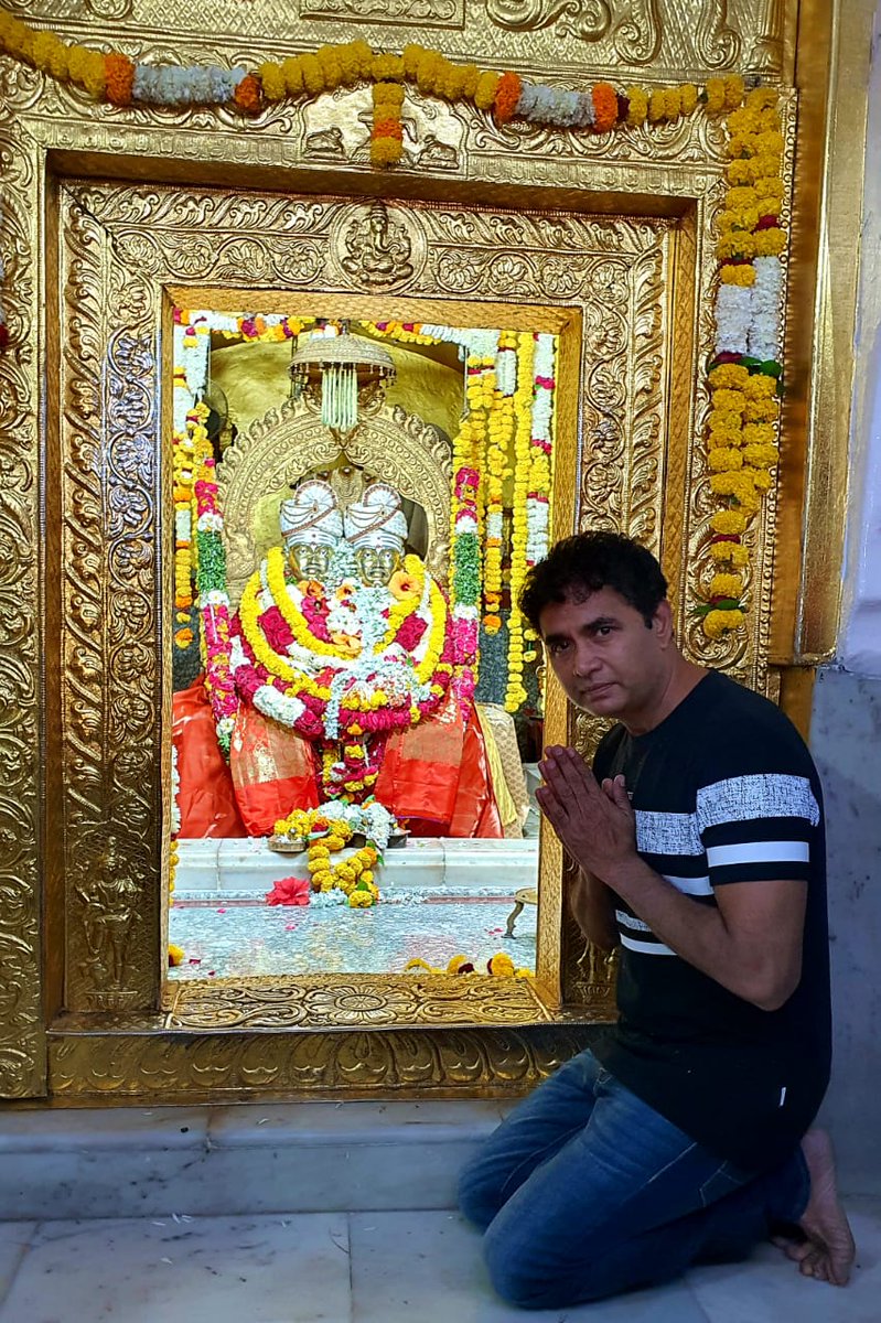 ನನ್ನ ಹುಟ್ಟಿಗೆ ನನ್ನ ಹೆಸರಿಗೆ ಕಾರಣವಾಗಿರುವ, ಗುಲ್ಬರ್ಗಾ ಶರಣ ಬಸವೇಶ್ವರನ ಸನ್ನಿಧಿಯಲ್ಲಿ 🙏
#FeelingBlessed to visit this divine abode  ✨ 