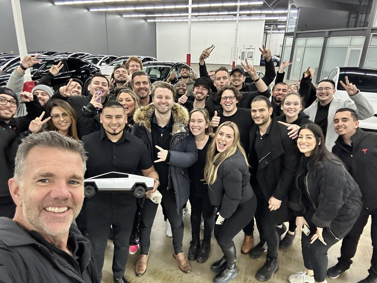 With the amazing Tesla Marina del Rey Delivery team helping make sure every last car gets to their new owners!