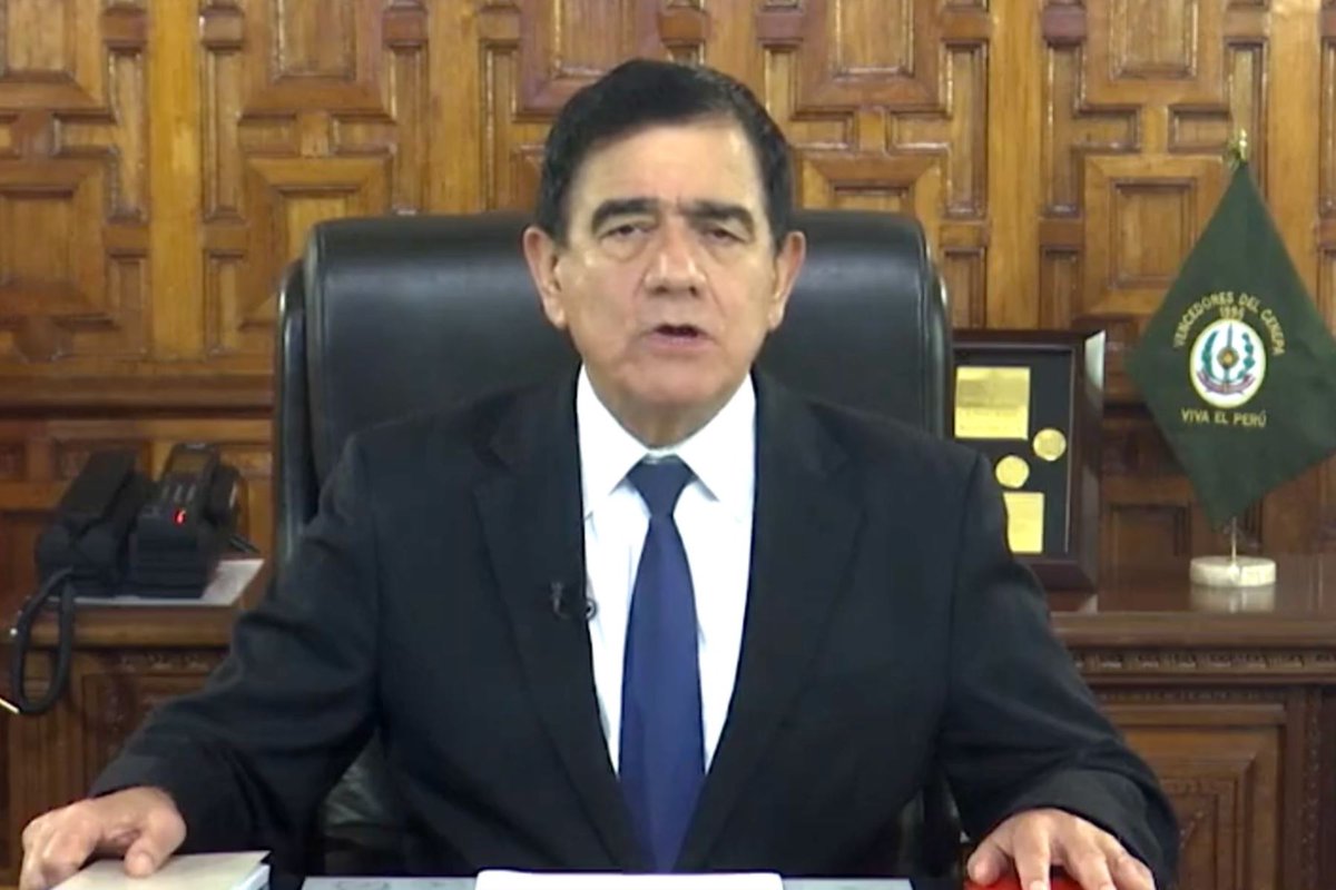 El presidente del Congreso, José Williams, planteó incluir a la minería ilegal en la lista de escenarios en los que las Fuerzas Armadas tienen autorización para el empleo y uso de la fuerza. https://t.co/CFY57A5VB2 
