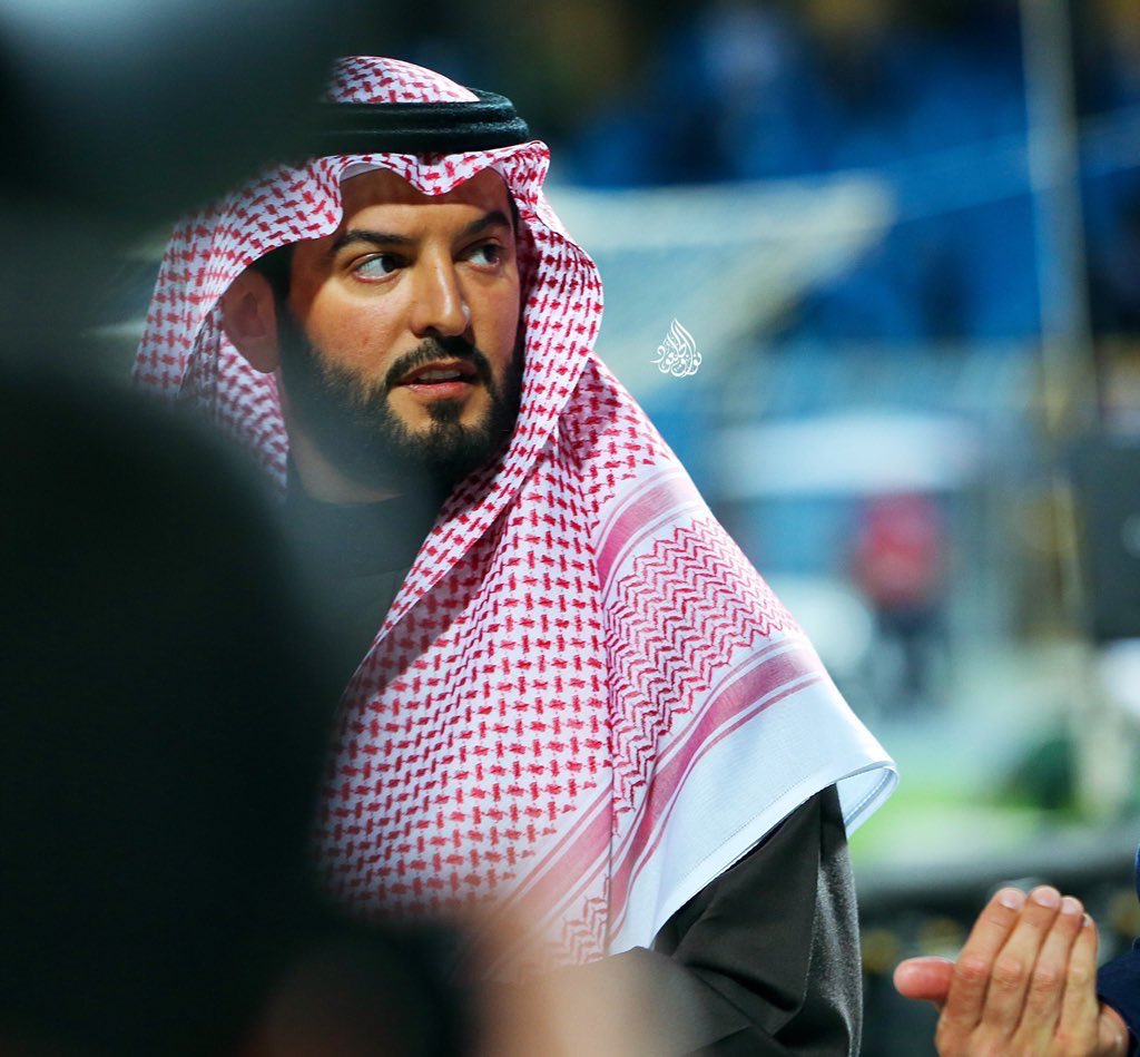 من يثق في عمل إدارة 
#الهلال فهـد بن نافل لي يضع لايك 💙 
