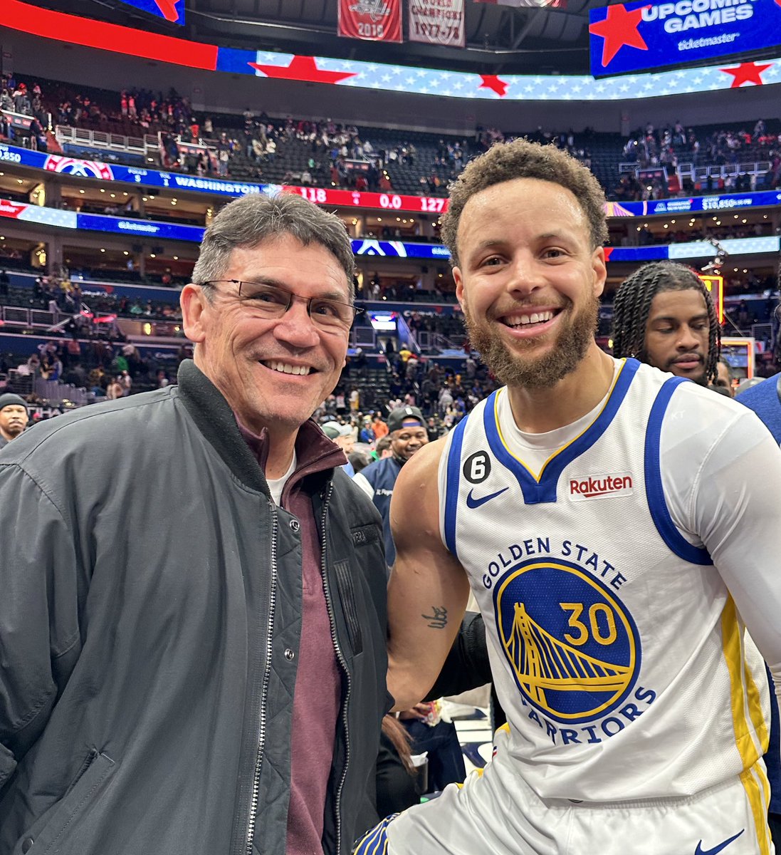 Rooting for the hometown @WashWizards but had to say hi to my friend @StephenCurry30 after the game. 