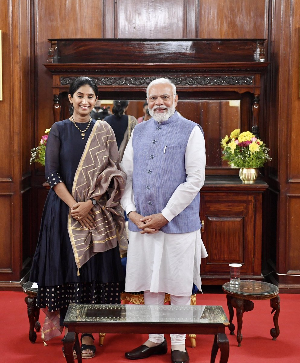 Namashkar, yes, I met the Honorable Prime Minister of our Country. His first word to me was ‘Aiyyo!’. 
I am not blinking, that’s my ‘O My Jod, he really said that, this is really happening!!!!’ look. Thank you @PMOIndia! 