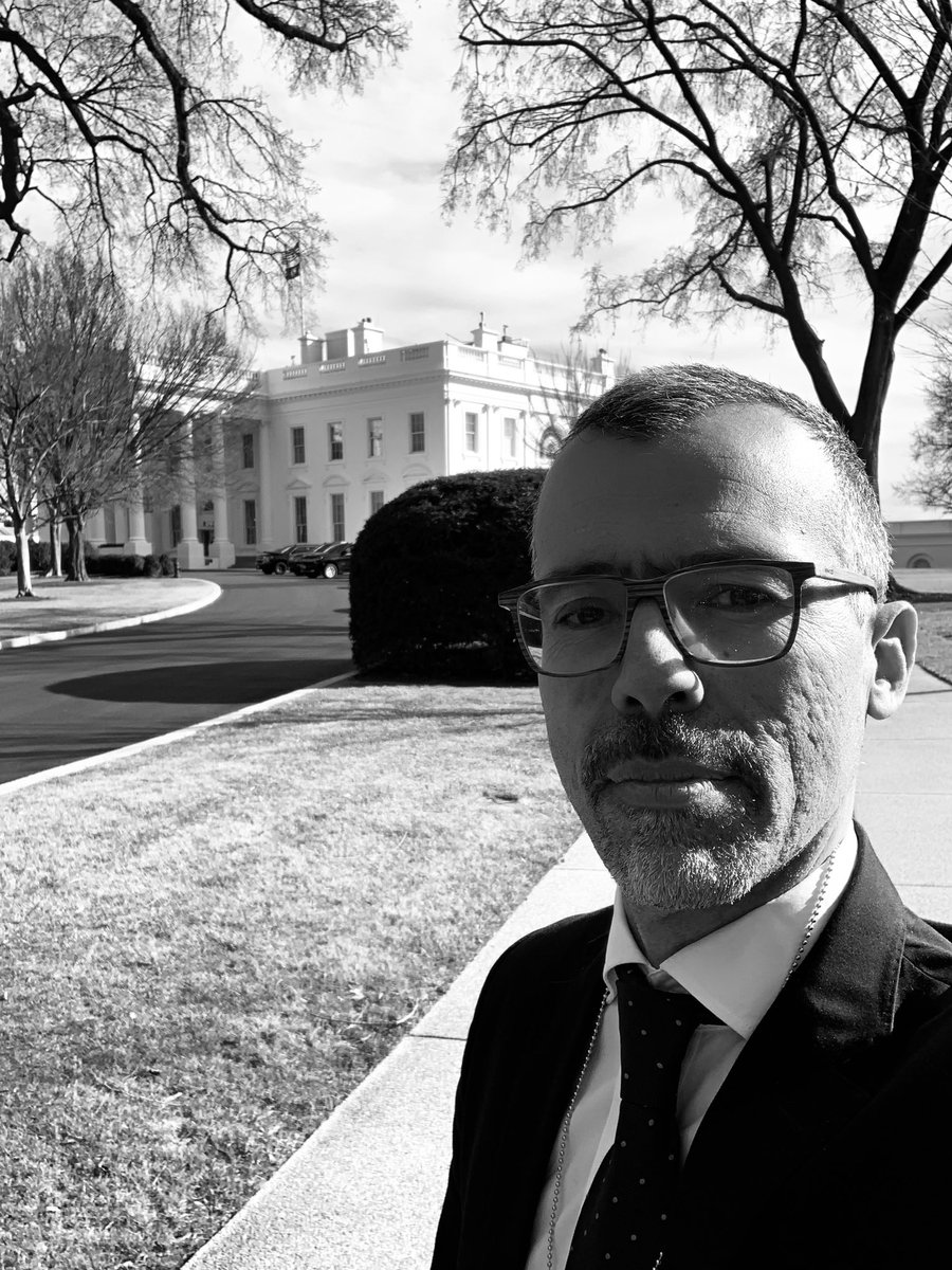 Fim de cobertura de mais uma viagem presidencial. Desta vez, sem violência, sem ser xingado pelas autoridades. Não concordo com muitas das posições e atitudes do governo. Mas só o fato de voltarmos a concentrar o debate no conteúdo da diplomacia já dá para dizer: ufa. 