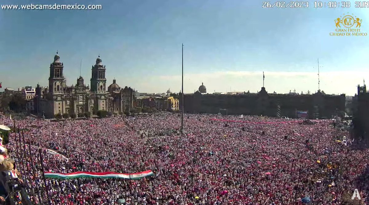 Sin acarreados.

Sin autobuses de quiensabedonde.

Sin lonches.

Sin el presidente marchando.

Pura participación ciudadana defendiendo sus organismos.

Chúpense esa, ustedes saben quiénes son. 