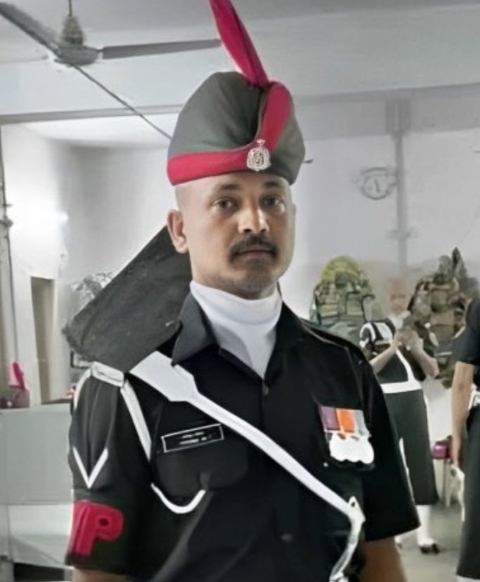 Serving soldier murdered by criminal politicians because he stood up for women, while home on leave in Tamil Nadu 💔😡

Brave L/Nk Prabhu @adgpi defended &amp; protected us &amp; our country for many years

Will we citizens at least raise our voice to ensure he &amp; family get justice?! 