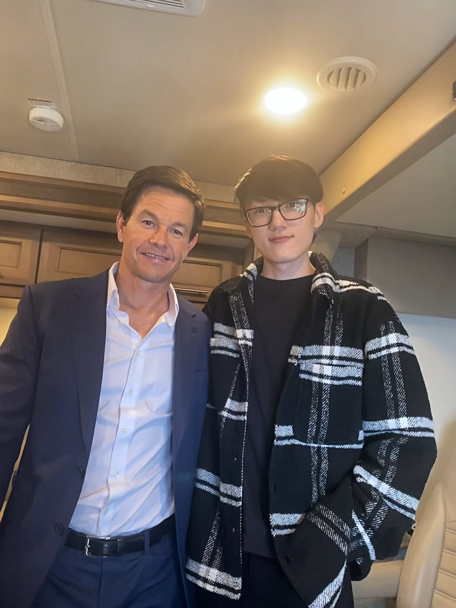 So i’m going to be in a movie🧍🏻The Family Plan with Mark Wahlberg… wut 