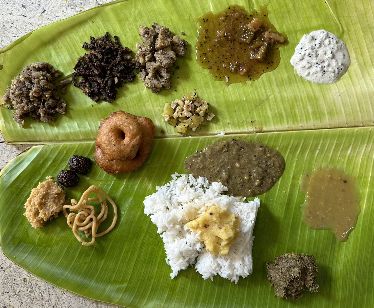 What did people eat before European colonisation? 

Here is one specific vegetarian example from Tamil Nadu. This meal is typically made once a year as part of a religious celebration to remember ancestors 