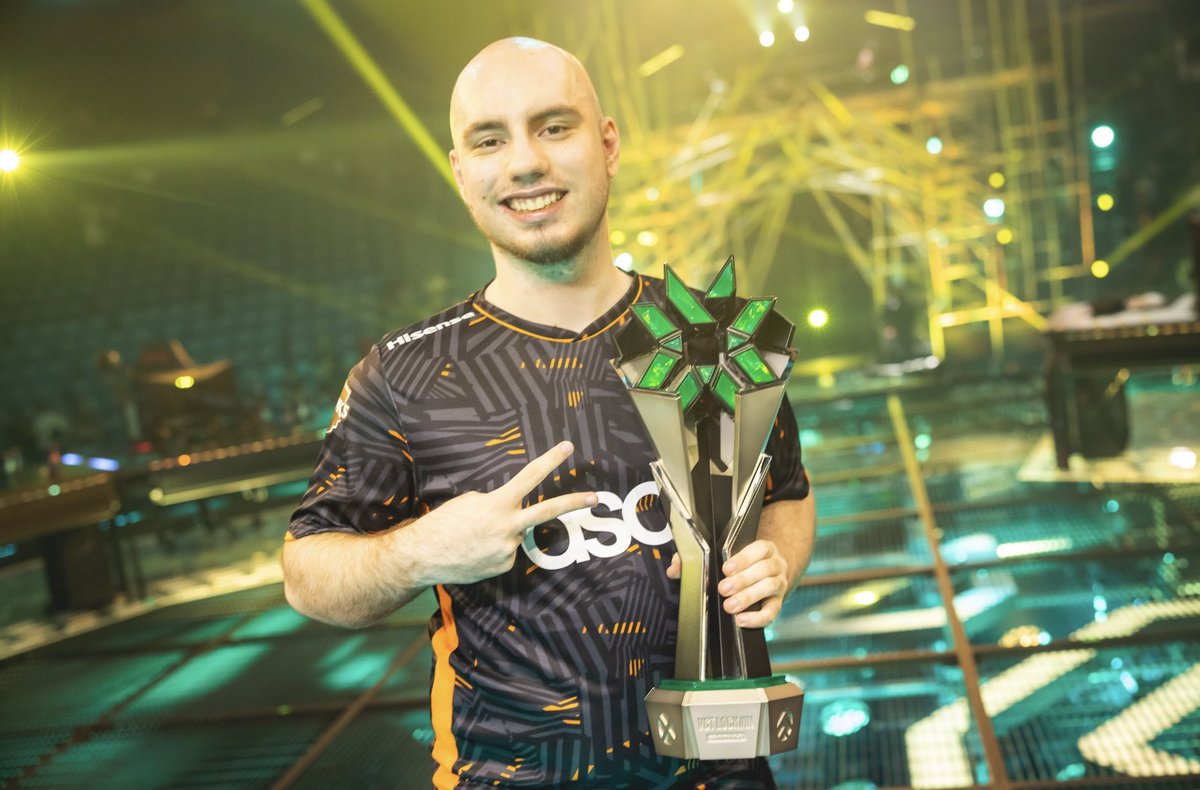 Finally won a trophy 🏆 
LOUD played super well and this is hardest match I’ve played

Really proud of the boys and myself for the mental reset

Thank you guys for the support ❤️#VCTLOCKIN 