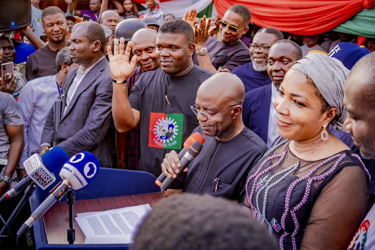 With deep humility and a profound sense of responsibility, I wholeheartedly accept your mandate to be your chief servant for the next 4 years. 