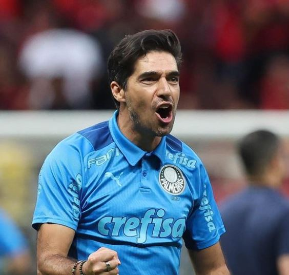 🔎 Técnicos com mais finais pelo Palmeiras:

• 𝗔𝗯𝗲𝗹 𝗙𝗲𝗿𝗿𝗲𝗶𝗿𝗮 - 𝟭𝟭 𝗳𝗶𝗻𝗮𝗶𝘀
• Felipe Scolari - 10 finais
• Luxemburgo - 7 finais
• Oswaldo Brandão - 5 finais
• Ventura Cambón - 3 finais

Ele segue fazendo história! 🇵🇹 