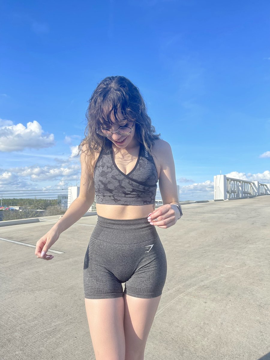 say hi if you see this 