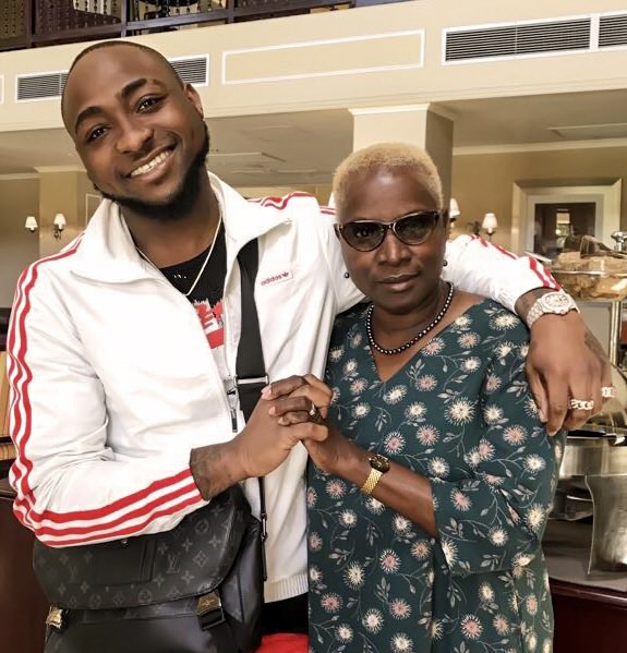 ❤️ #namoney @davido @StayCavy #timeless https://t.co/sB4KZcLZ8F ❤️ 