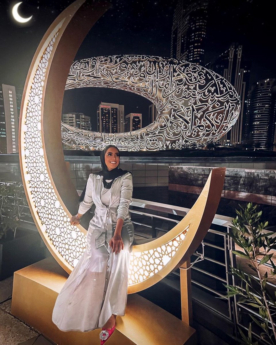 Adding a bit of magic to your Ramadan 🌙✨ 
📍 Jumeirah Emirates Towers 
📸 IG/ amanyfawzi
#VisitDubai #RamadanInDubai 
