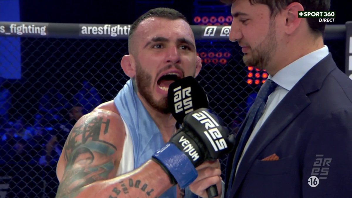 Staropoli qui chambre la foule sur la Coupe du Monde... 🙄🇦🇷

L'Argentin s'est par la suite excusé auprès du public français en remerciant son équipe au MMA Factory

#ARES14 