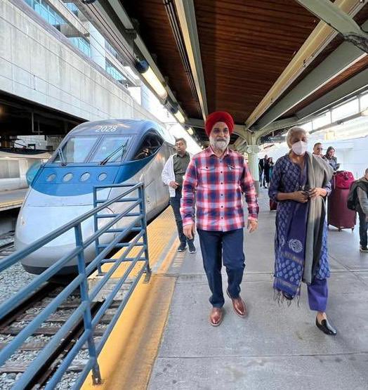 Always a pleasure to receive FM @nsitharaman as she arrives in #WashingtonDC at Union Station. 