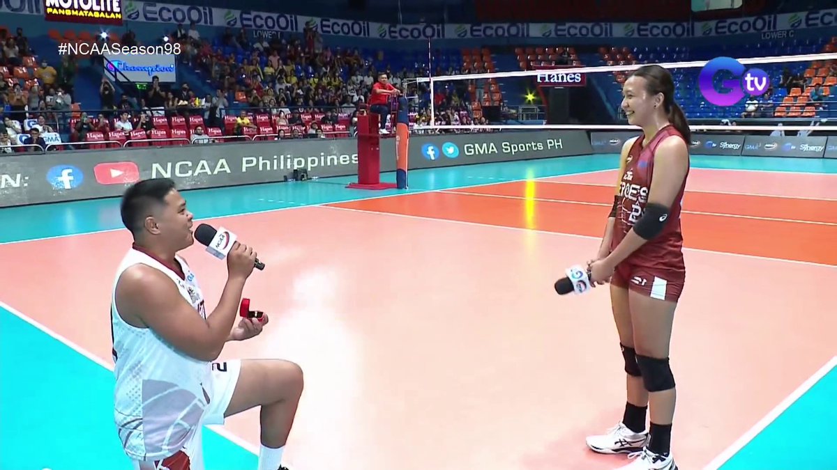 SHE SAID YES! 💍

Three-time NCAA champion and two-time Finals MVP Regine Arocha gets a surprise wedding proposal by her boyfriend and former Perpetual star setter Rey Taneo in the #NCAASeason98 All-Star Game! 