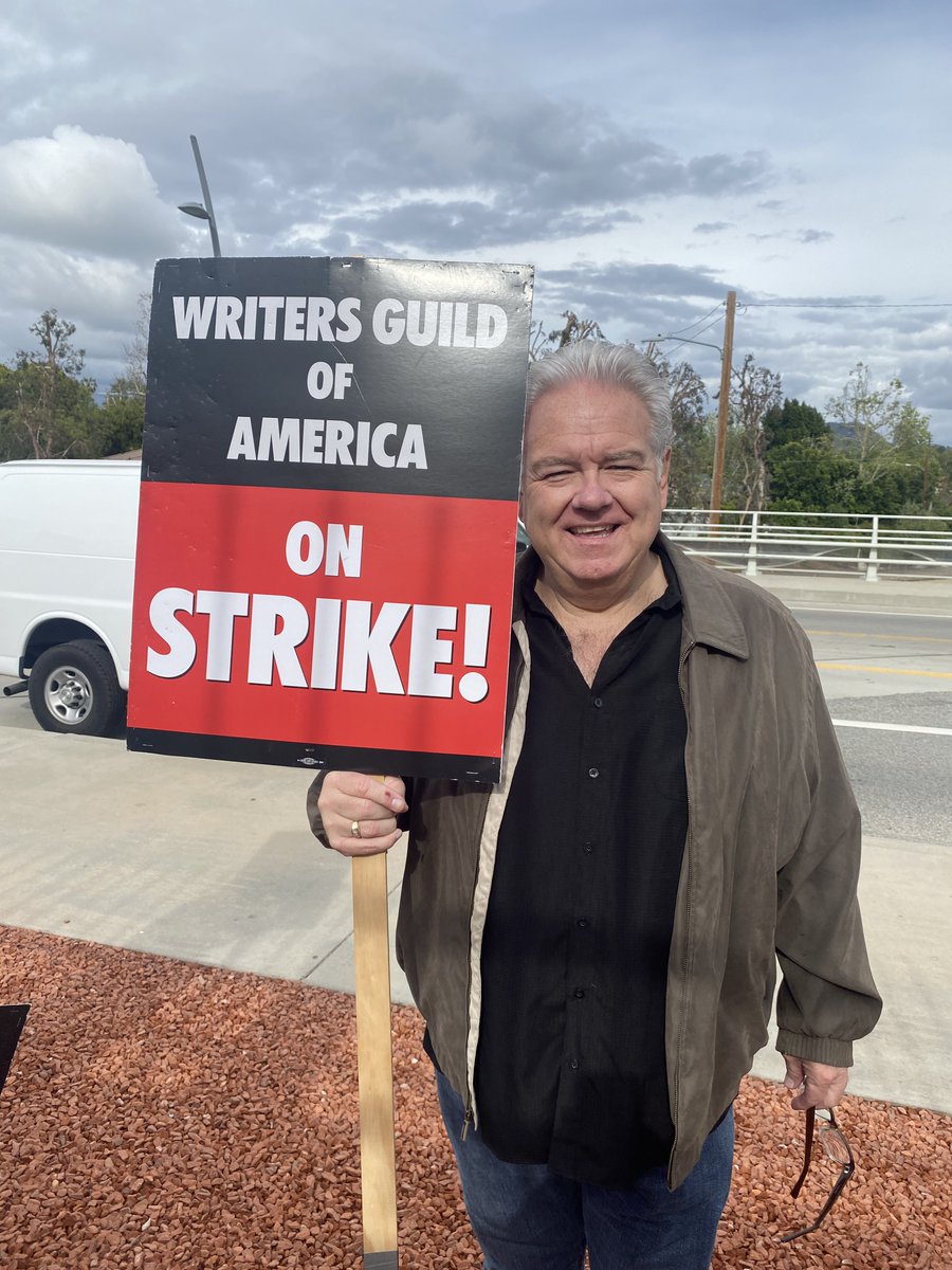 I'm so grateful to all the amazing writers who have made me look good over the years.  I stand with the WGA and happily walk along side them to fight for fare wages.  Pay for writers has fallen 23% over the past ten years.  That's the wrong direction. #WGAStrong #sagaftra 