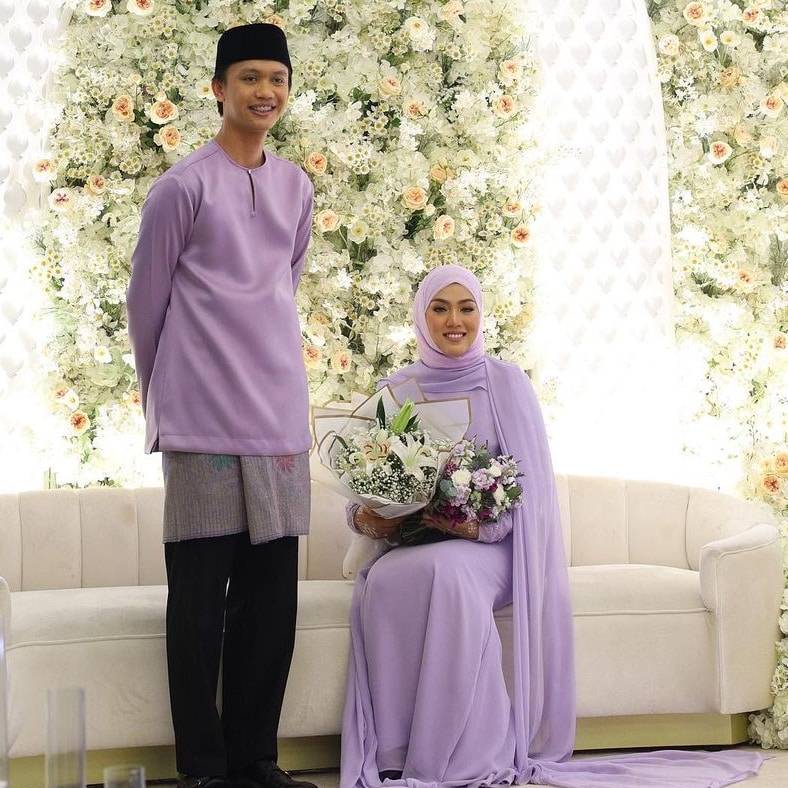 Bertunang rupanya.

PENYANYI Shila Amzah selamat melangsungkan majlis pertunangan secara tertutup bersama kekasihnya, Ubai hari ini. #ubai #shila 