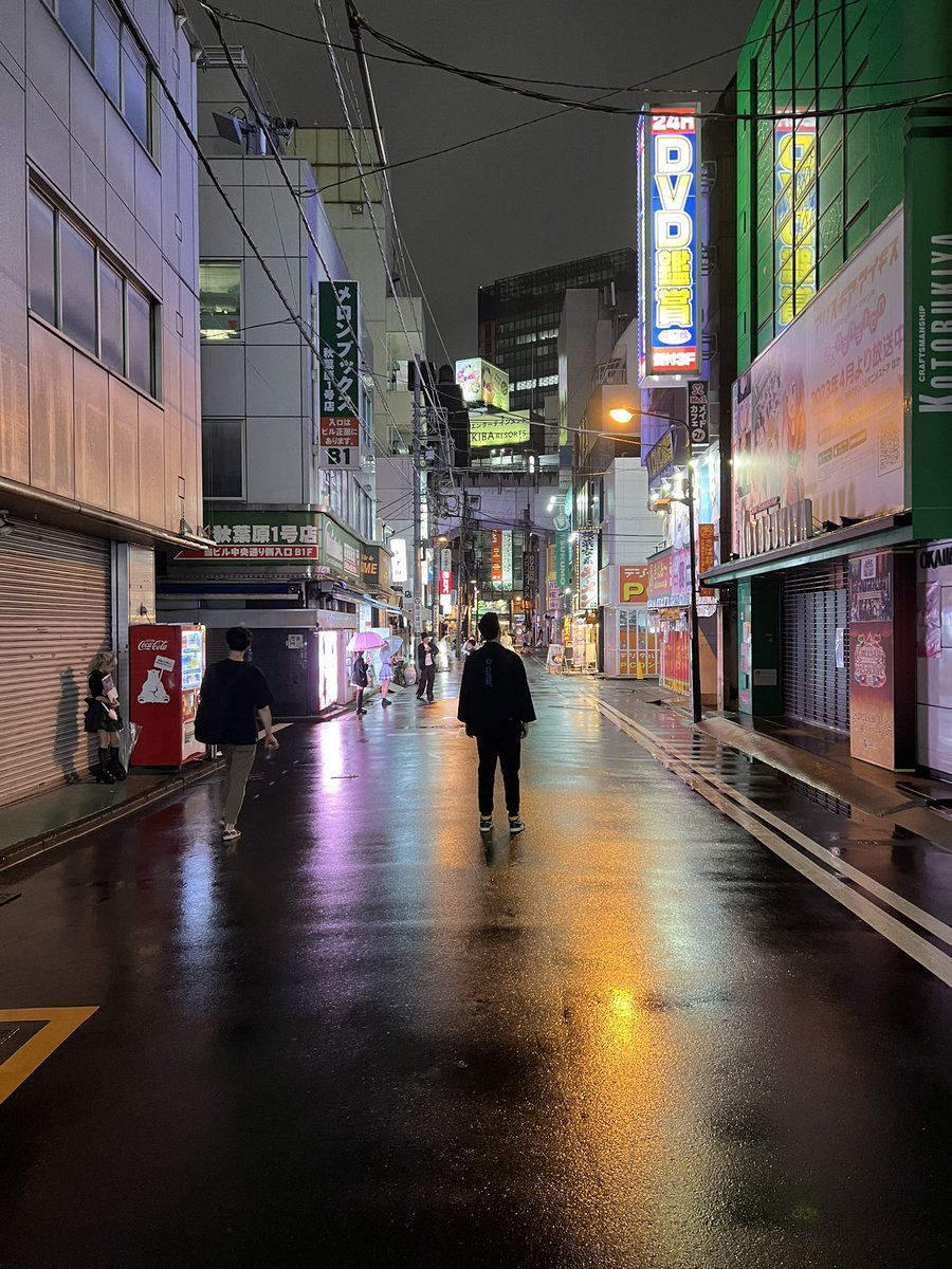 初めてホテルを出ました。 東京ってすごいですね 