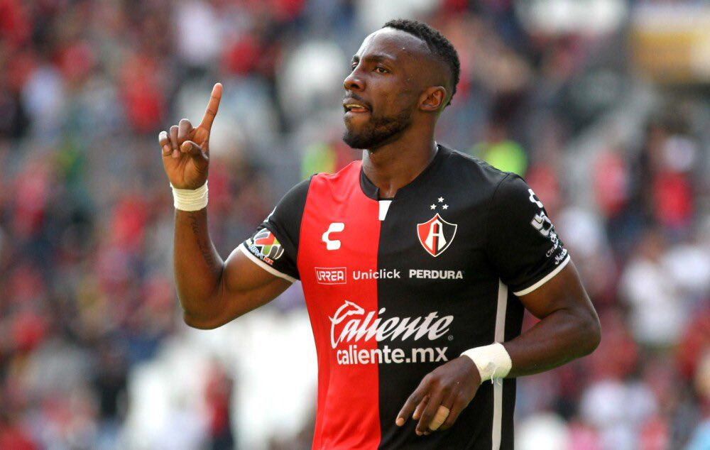 🦅AMÉRICA🦅

💣💥BOMBAZO EN COAPA💥💣

🇨🇴🦊🔜🦅⏳

A detalles de que Julián Quiñones se convierta en jugador del América!!!

La bomba del Mercado de transferencias…el refuerzo que tanto pidió la afición azulcrema!!! 

@TUDNMEX @TUDNUSA 