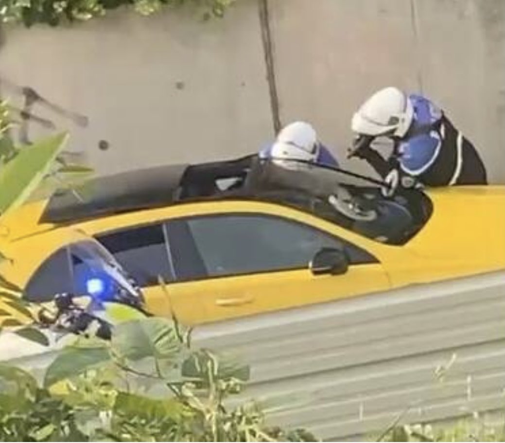 Un défaut d’permis ou un refus d’optempérer ne doit pas permettre à un policier hors de danger de commettre un meurtre sur la voie publique. Ça aurait été Pierre Palmade ou le fils de Nadine au volant,défoncé à la coke et je n’sais quoi d’autres , je doute fort qu’ils se seraient 