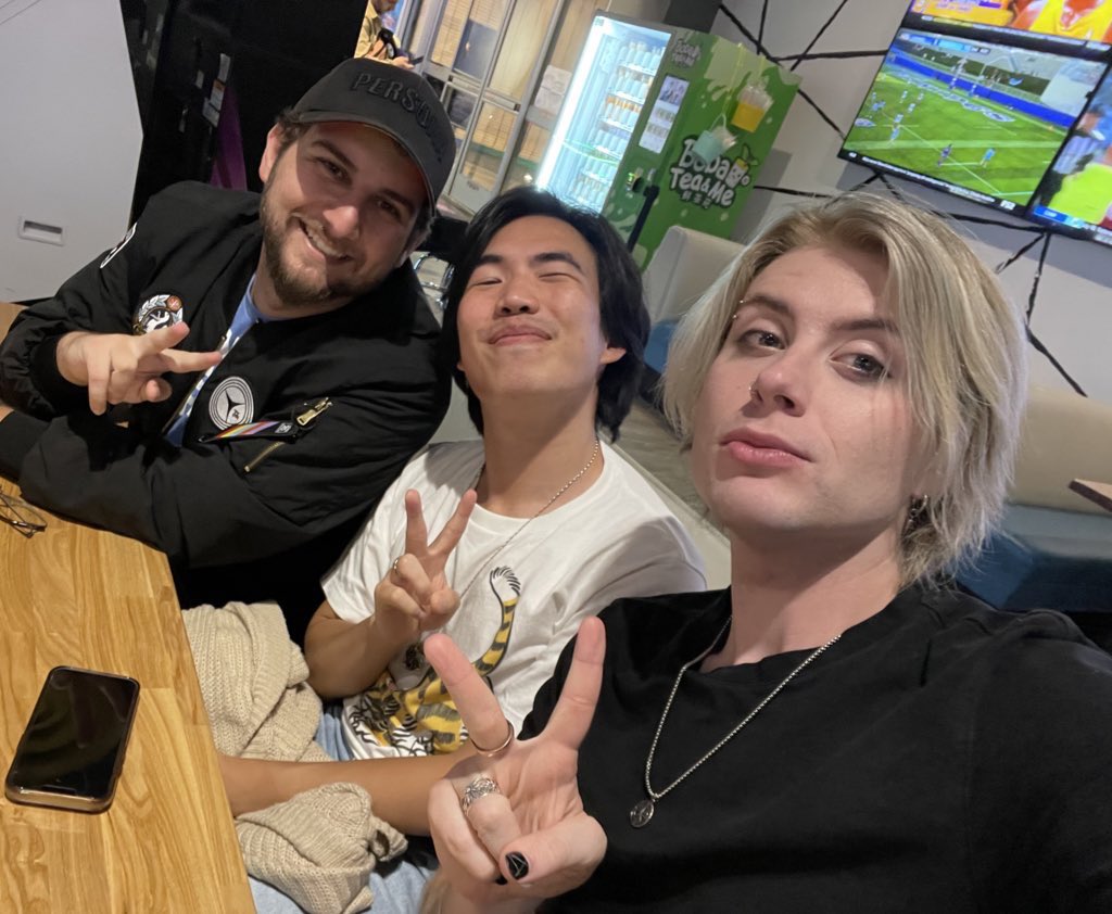 IRL Jing Yuan, Dan Heng &amp; Blade

someone pls redraw 👀👀👀

#HonkaiStarRail 