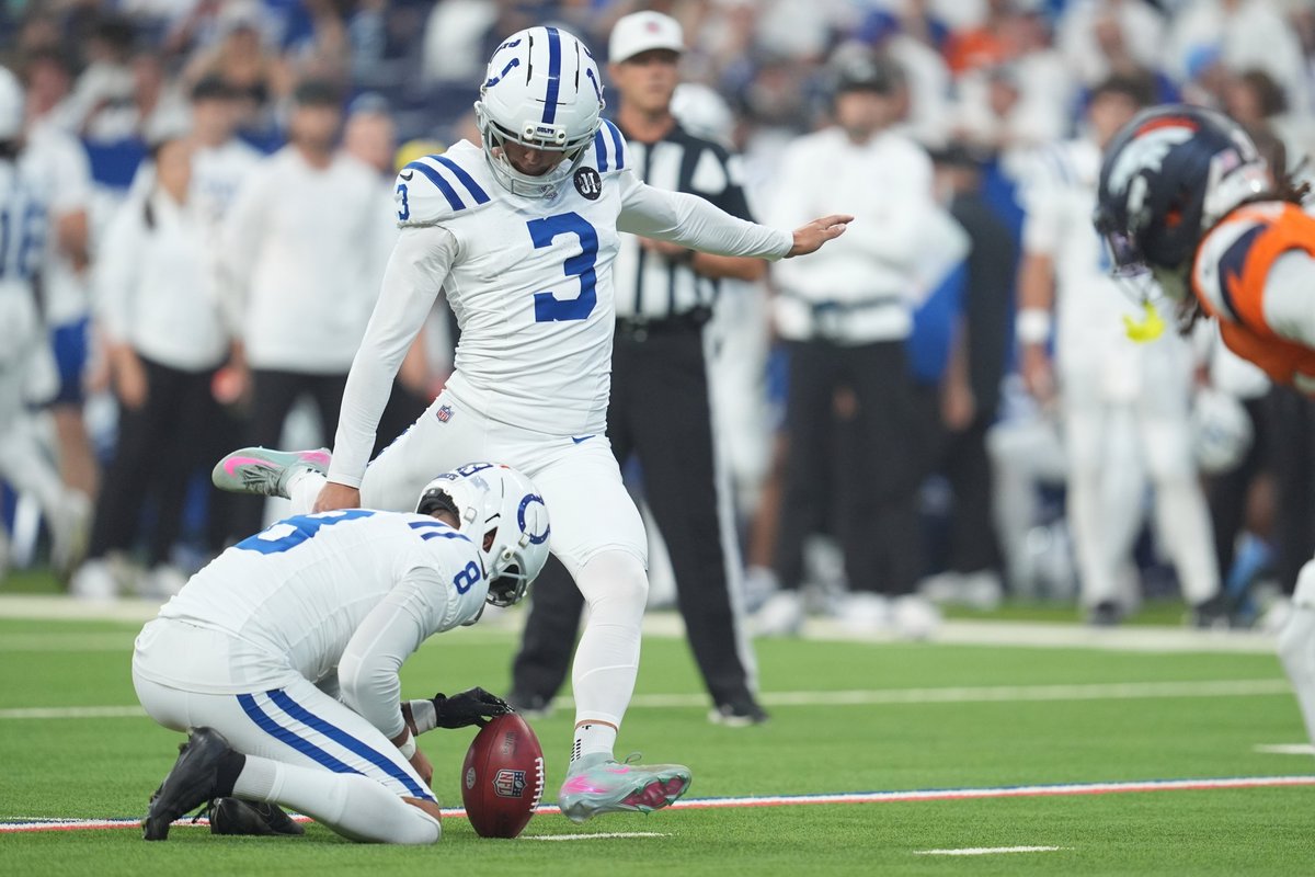 The @Colts are the first team in @NFL history to score on each of their first 10 offensive possessions of a season. 
