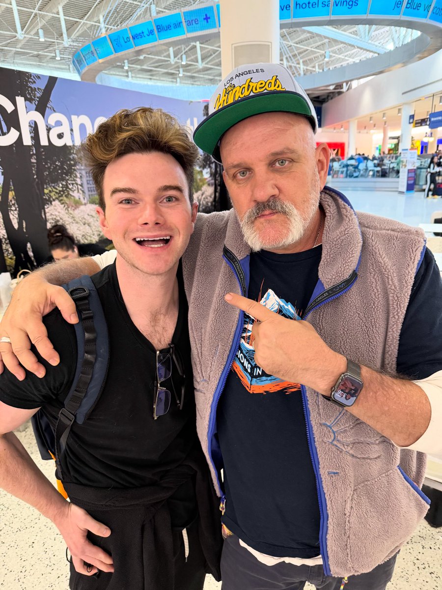 Always love running into family at the airport! 