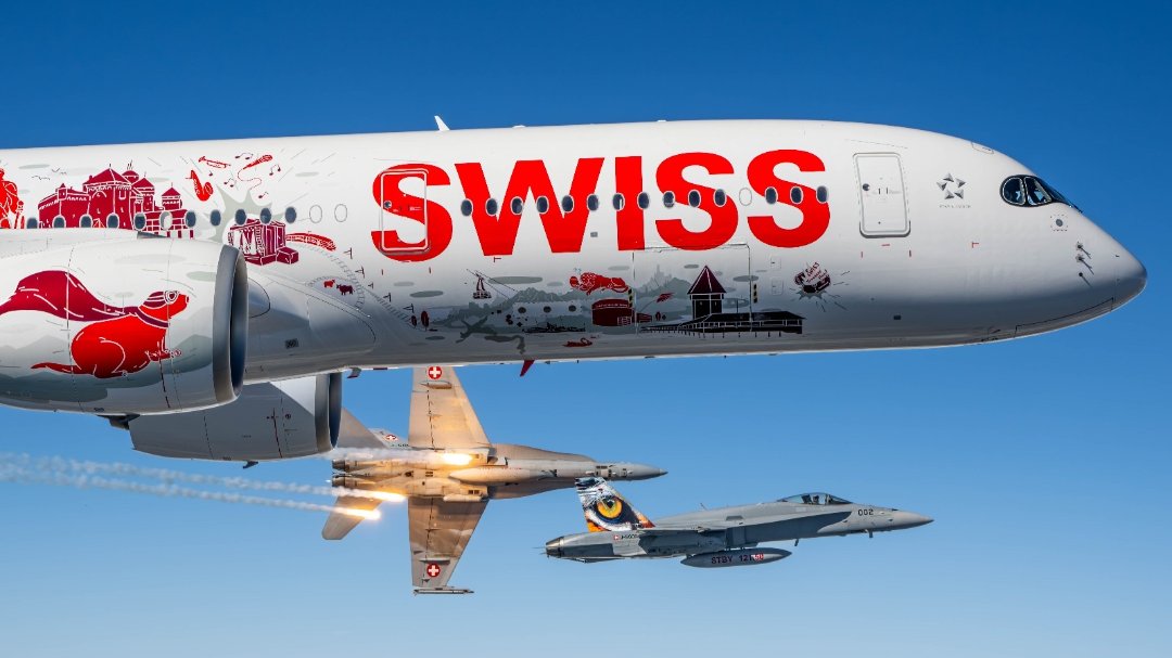 Power duo 🤝 Our brand-new Airbus A350 on its way home to Zurich, was met in the skies by an extraordinary sight: jets from the Swiss Air Force joining in formation. 🇨🇭
A proud welcome to the newest member of our fleet. ✈️
📸 Schweizer Luftwaffe / Christian Lucek
#flyswiss 