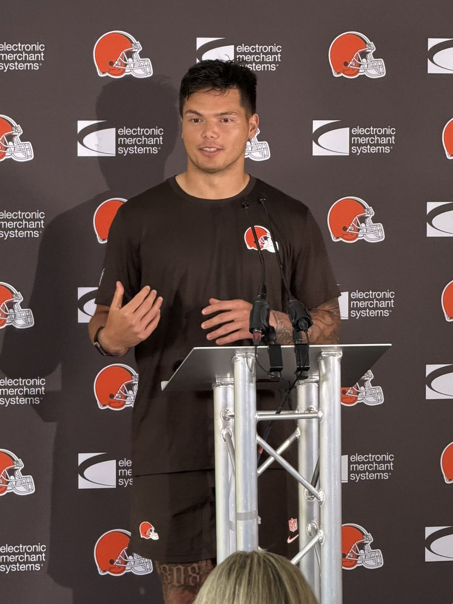 Dillon Gabriel says his family won’t attend his NFL debut. It would have been a last-second trip. Plus..

“Fun fact: We need to get my dad a passport.” 