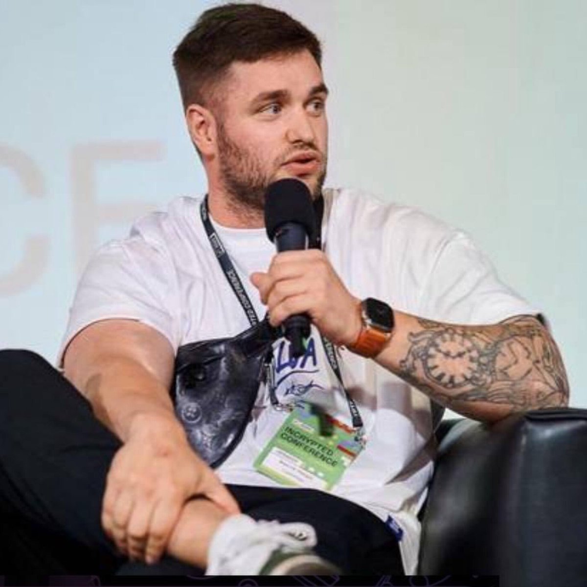 > Konstantin Galish 
> Ukrainian crypto trader who shot himself amid market crash today 
> Born 1993 in Ukraine 
> Rose as crypto influencer known as Kostya Kudo 

> Co-founded Cryptology Key firm 
> Managed $65M in crypto assets 
> Handled funds for Ukraine's intelligence 