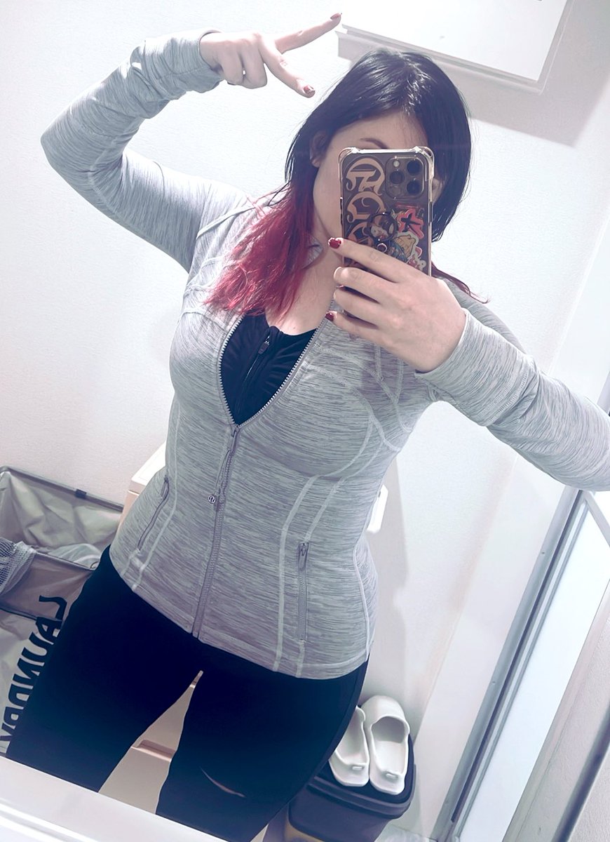 20 lbs. down since I started training this year, aiming for 20 more next year.

Thanks to everyone who has cheered for me through this. 