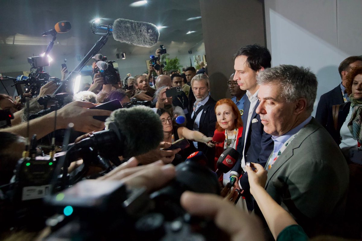 We reached an agreement at @Cop30noBrasil.

It is not perfect, but it is a huge step in the right direction. 

The EU stood united, fighting for ambition on climate action.

➡️ https://t.co/eRO39xnw57 