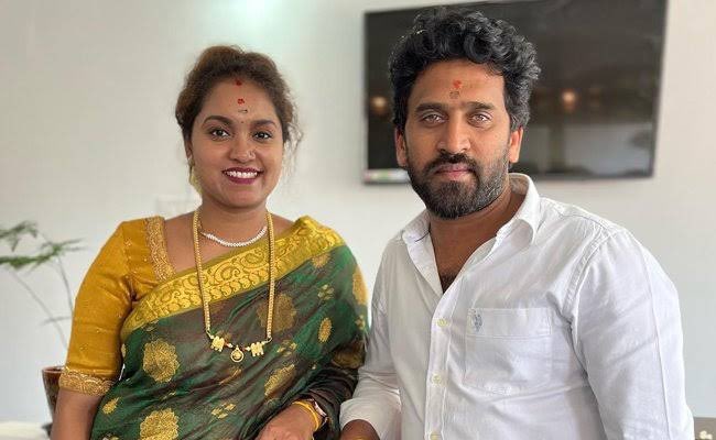 Meet the CA &amp; Foot Cart Owner who started Bangalore’s most coveted food chain “Rameshwaram Cafe”

It is said to do a ₹4.5 Crore/ Monthly business per store.

A thread 🧵 