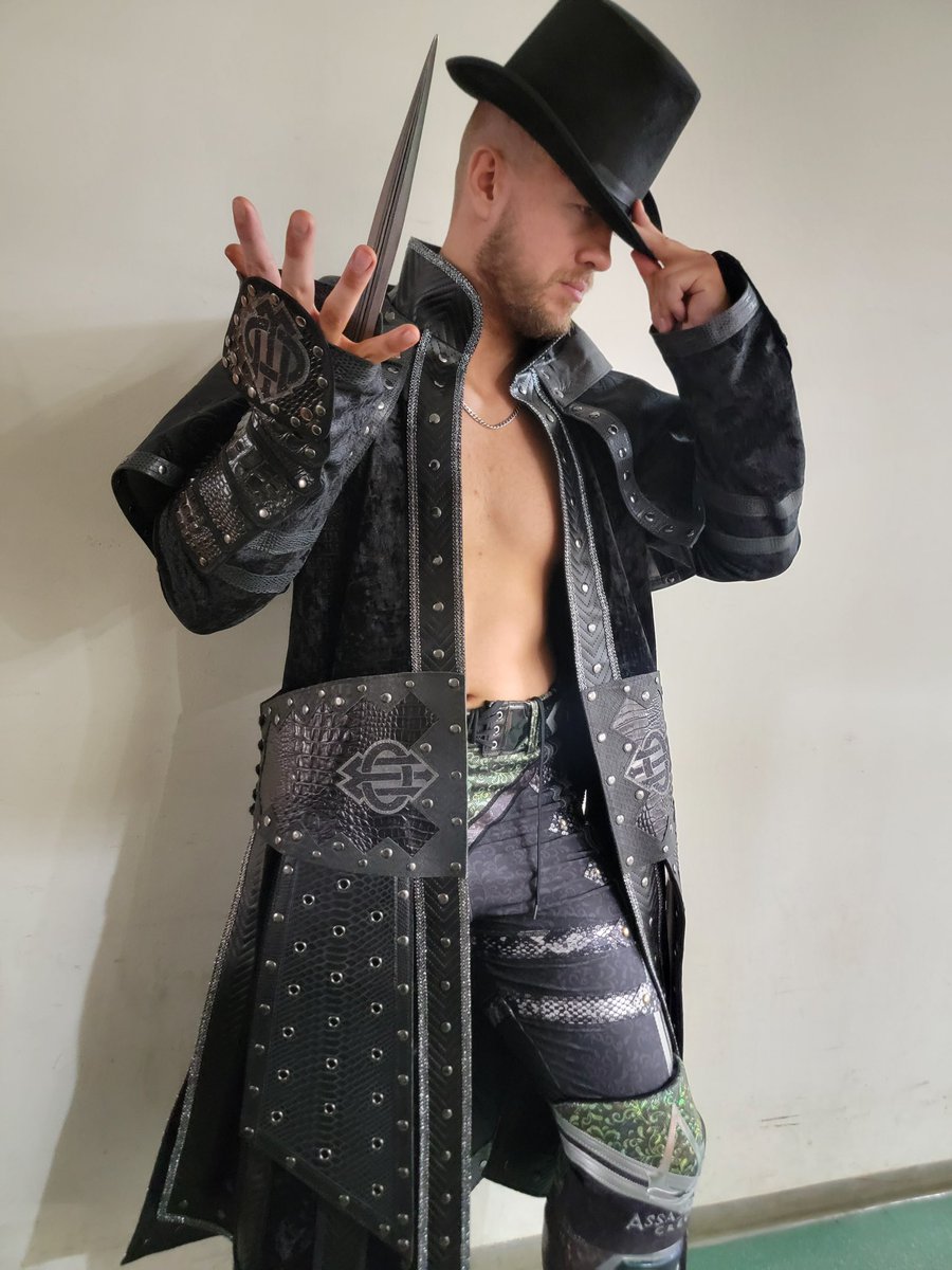 Thank you to @Ubisoft and @assassinscreed for allowing me to live a lifelong dream at Wrestle Kingdom! I hope you all enjoyed it! 