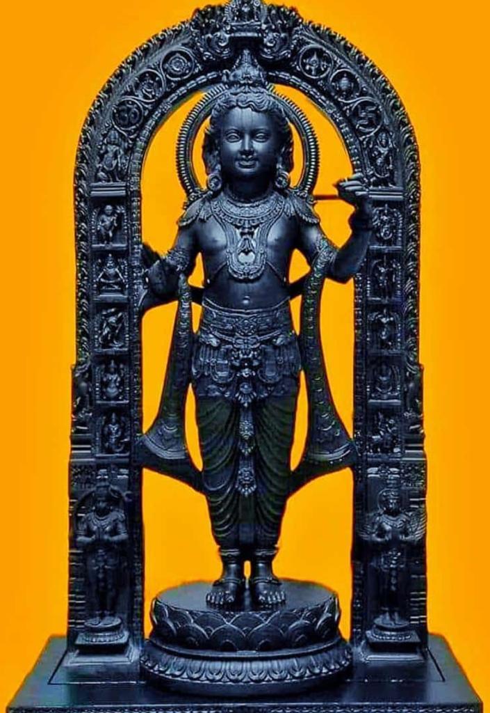 Can't stop looking at the beauty that Ram Lalla has turned out to be. The curls, the bonny cheeks, the mystic smile and the divine aura. Huge shoutout &amp; congratulations to State-mate &amp; ace sculptor @yogiraj_arun for this labour of love. Was reading how while sculpting, a splinter 