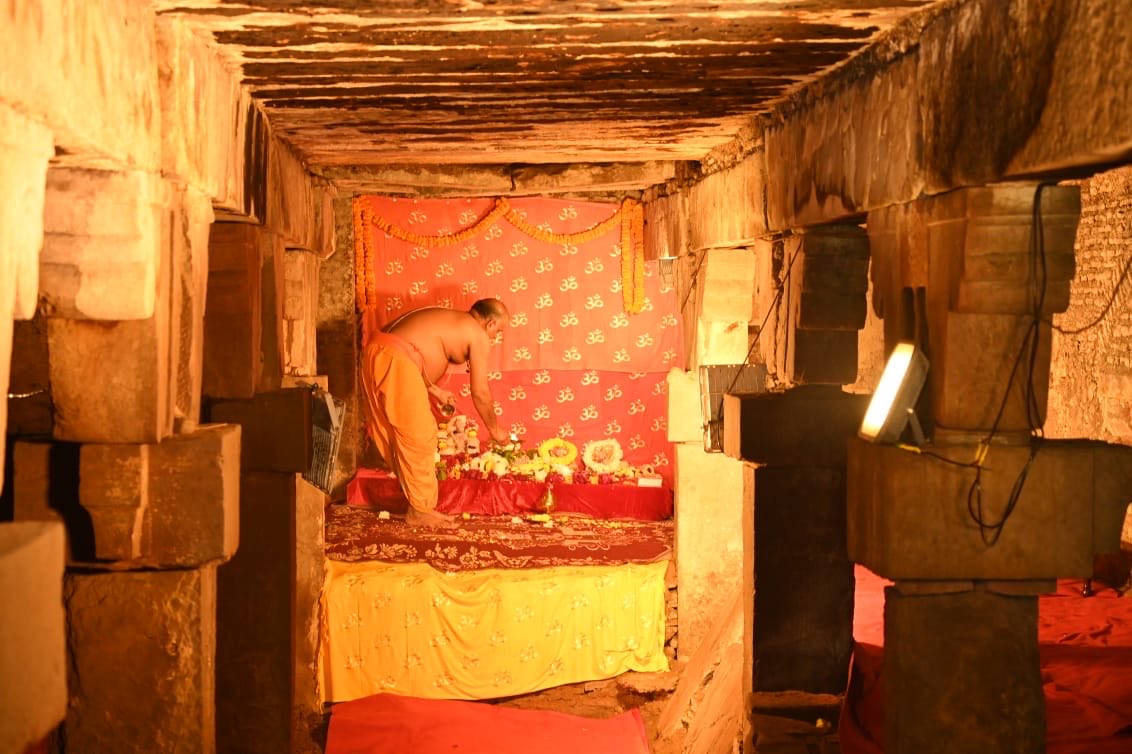 Puja started at gyanvyapi 