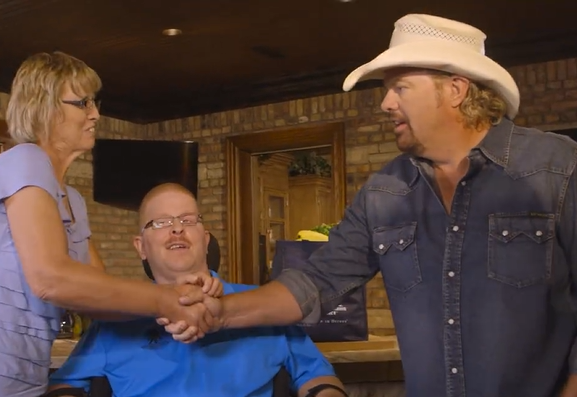 Wounded Warrior Project mourns the loss of Toby Keith, an advocate for veterans. His support for WWP and our nation's heroes will always be remembered. Our deepest condolences go out to his family and friends during this difficult time. 