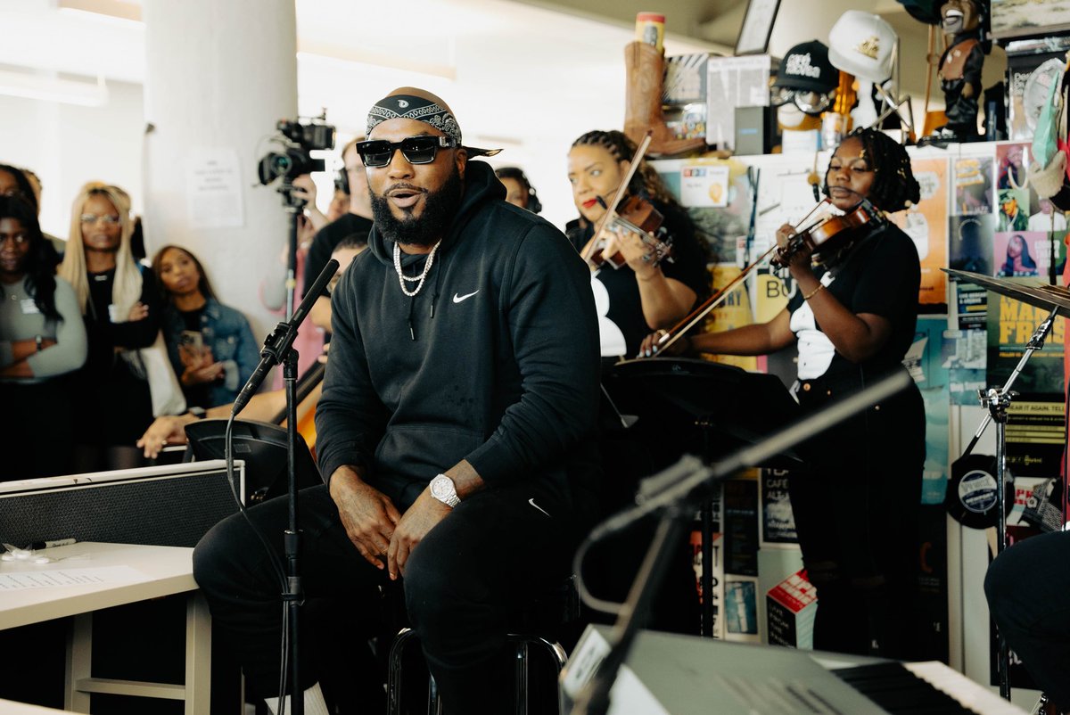 #TinyDesk today at 12PM EST. This one’s for the culture. Turn your notifications on!

https://t.co/oPhUjRmCl7 
