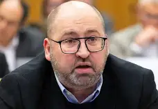 ‼️ Łamiąca wiadomość - mnóstwo PiS-owskich działaczy zniknęło z niewiadomych przyczyn i nikt ich nie szuka.
Byli aktywni na wybory, a teraz amba fatima było i nima.
Zróbmy listę ratunkową dla ekip poszukiwawczych z prokuratury.
Dodawajcie proszę, kogo brakuje:
- Adam Bielan
- 