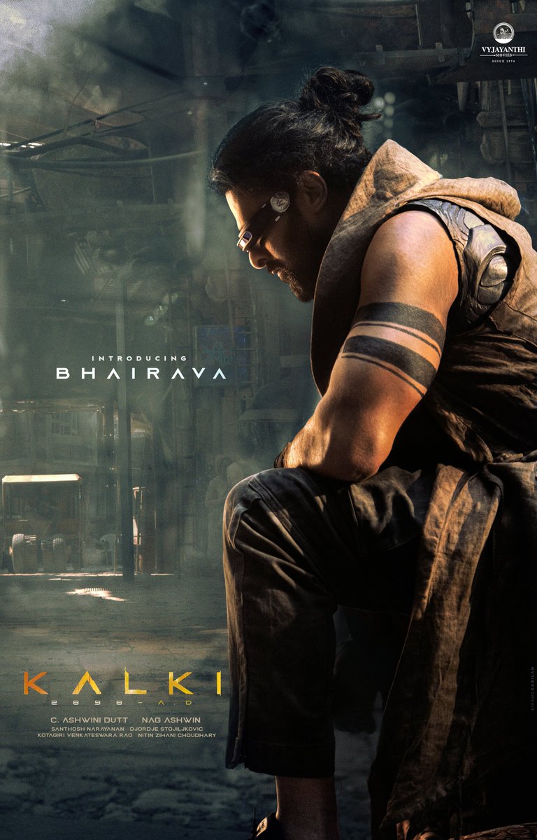 From the future streets of Kasi, Introducing 'BHAIRAVA' from #Kalki2898AD.

#Prabhas #Kalki2898ADonMay9 

@SrBachchan @ikamalhaasan @deepikapadukone @nagashwin7 @DishPatani @Music_Santhosh @VyjayanthiFilms @Kalki2898AD 