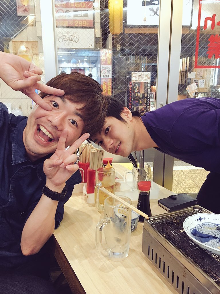 山田くん結婚おめでとう✨
お互い売れようねって話してたのが
この時は2016年かぁ！
素敵な俳優さんになりましたね😊
僕はダブルピースから指を立てて
腕をクロスするポーズに変わりました😂
山田くんの言葉にはいつも裕貴づけられてきたよ🌈
ほっとけない少年のようなあなたがずっと大好きです🫶 