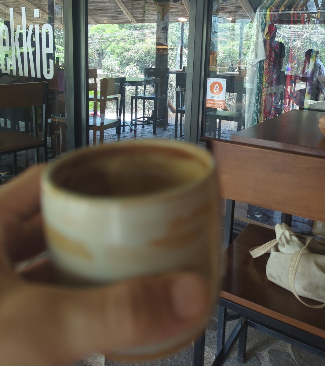Paid for this cappucino with 0.05g of gold. I had a this tiny 1g gold bar and cut roughly a bunch of 1/20 pieces of it with precision cutters. The cashier had a milligram scale, took me a few times to get the right amount. Unfortunately one of the bits fell in the cracks of the 