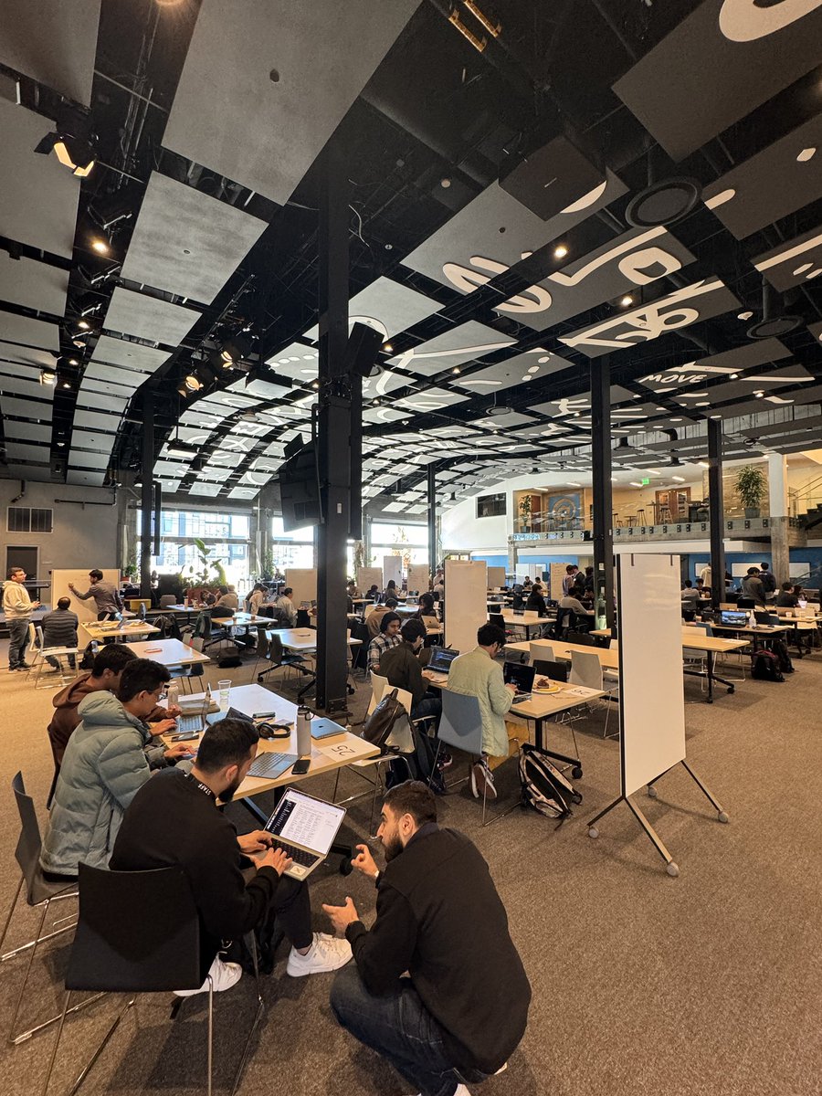 𝕏 Developer Challenge Progress—

Loading potential future features powered by our X platform and developers! 