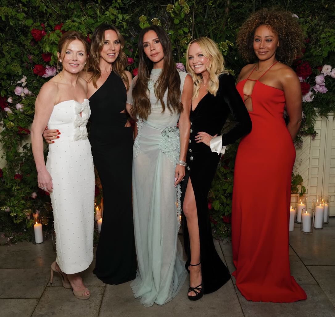 An absolutely beautiful evening celebrating our @victoriabeckham and of course things got Spicy!

So much love for @victoriabeckham @GeriHalliwell @emmaleebunton @officialmelb #friendshipneverends #girlpower 