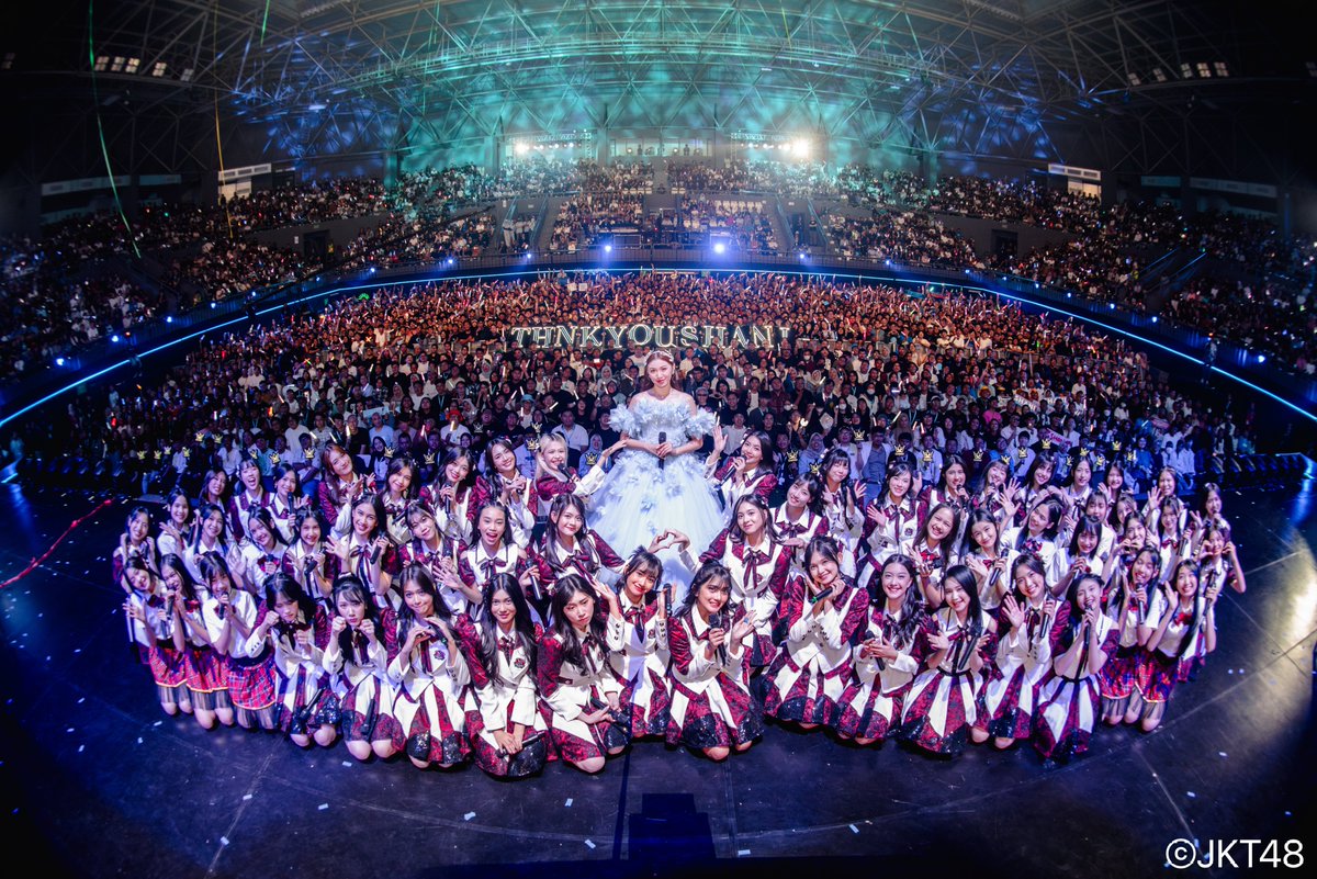 Dengan demikian telah usai Shani Graduation Concert - Last Voyage. Sampai ketemu lagi di Shani last theater show, 5 Mei 2024. Terima kasih! #JKT48SHANILASTVOYAGE 