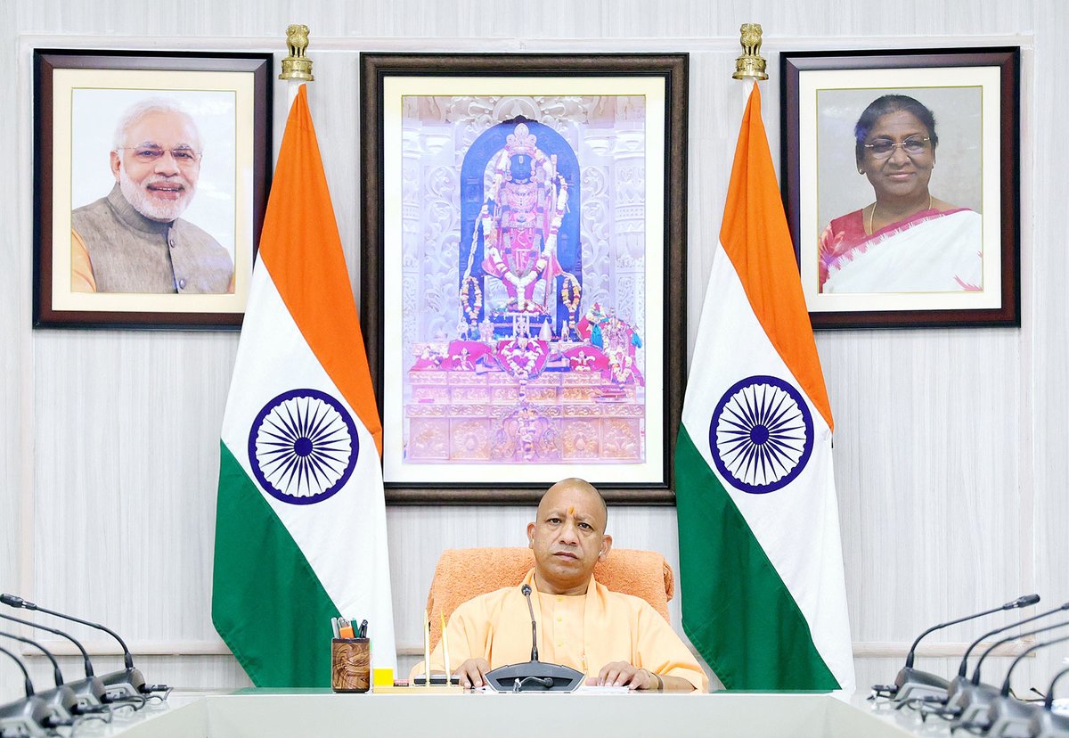 आदरणीय प्रधानमंत्री श्री @narendramodi जी ने स्वाधीनता दिवस के अवसर पर देश के सामने पंच प्रण लिए थे। इनमें से एक प्रण था- गुलामी की सभी निशानियों को समाप्त करना।

इस प्रण को पूरा करने के लिए संसद ने अंग्रेजों द्वारा बनाए गए इण्डियन पीनल कोड-1860, क्रिमिनल प्रोसीजर कोड-1898, 1973 