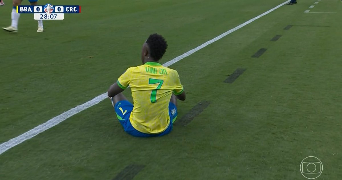 Vinícius Júnior errou todos os 6 dribles que tentou contra a Costa Rica.
Ele não finalizou no jogo e perdeu a posse da bola 18 vezes.