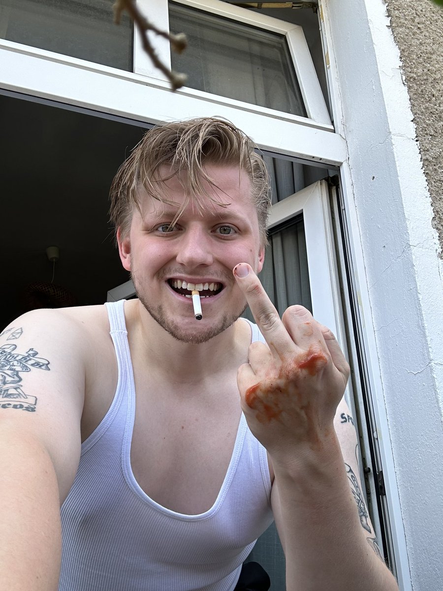 Gecancelt????😂😂😂😂😂

Sieht so jemand aus der gecancelt wurde?????🤣🤣😂😂😅😅😅 