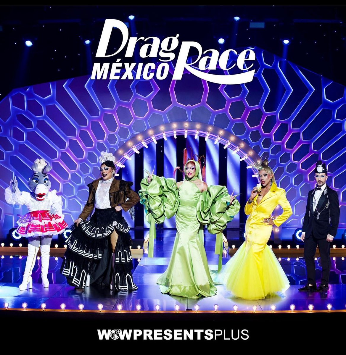 Y todo lo preparé como si fuera a concursar , fue una aventura brutal , ahí tendrán algo de lo que pudo haber sido Turbu en competencia , pero esto es un logro que jamás imaginé , gracias por todo ampones ! 
Gracias @DragRaceMexico ⚡️ 